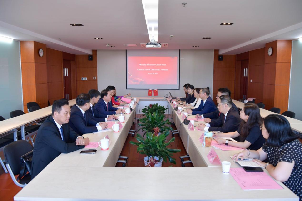 宋来接待越南电力大学代表团来访 宋来接待越南电力大学代表团来访