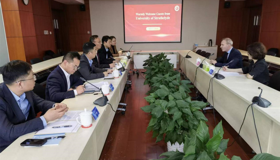 英国思克莱德大学校长来访我校