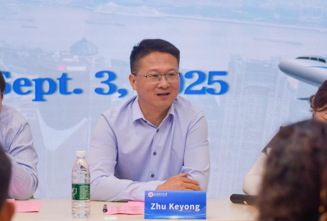 朱克勇接待埃及等10国来访外宾 朱克勇接待埃及等10国来访外宾