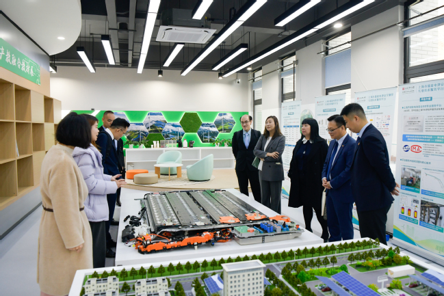 沪澳校企携手共筑双碳目标新支点——我校与澳门电力股份有限公司签署合作备忘录 沪澳校企携手共筑双碳目标新支点——我校与澳门电力股份有限公司签署合作备忘录