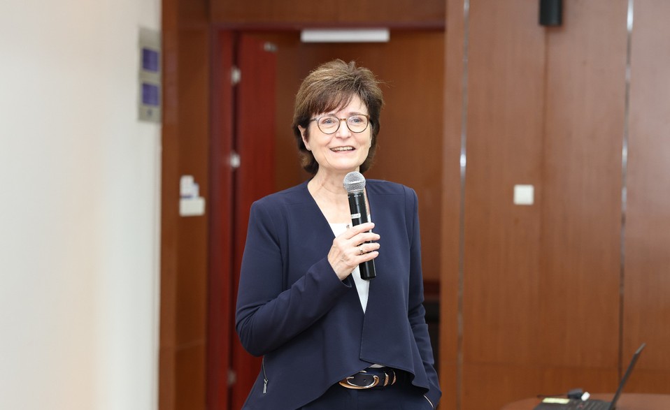 德国国家工程院院士Gabriele Sadowski教授做客我校澎湃大讲堂